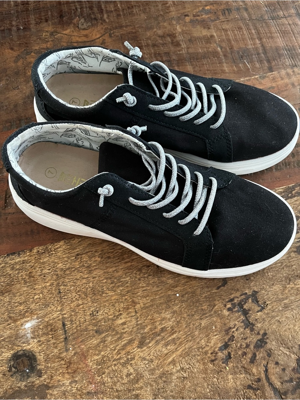Everyday Low-Top Black Suede Sneakers with Gray Laces